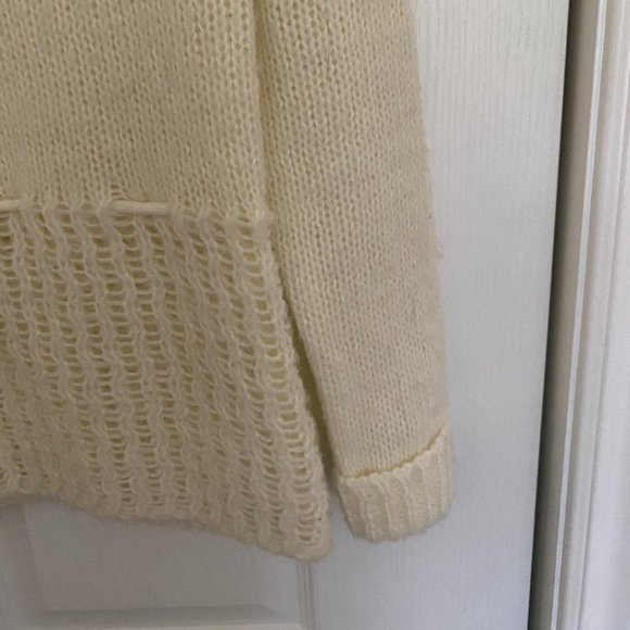 Vintage cowl neck sweater - Picture 4 of 10